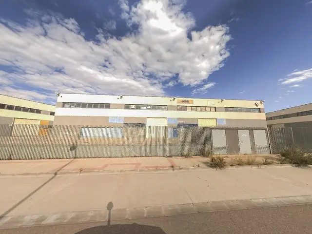 Calle Retama (Cartuja Baja), 25, Nave B19