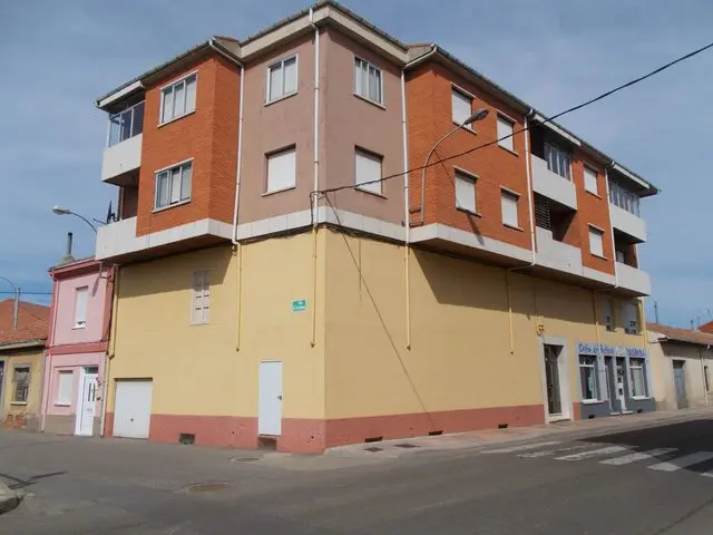 Avenida Orbigo, 63