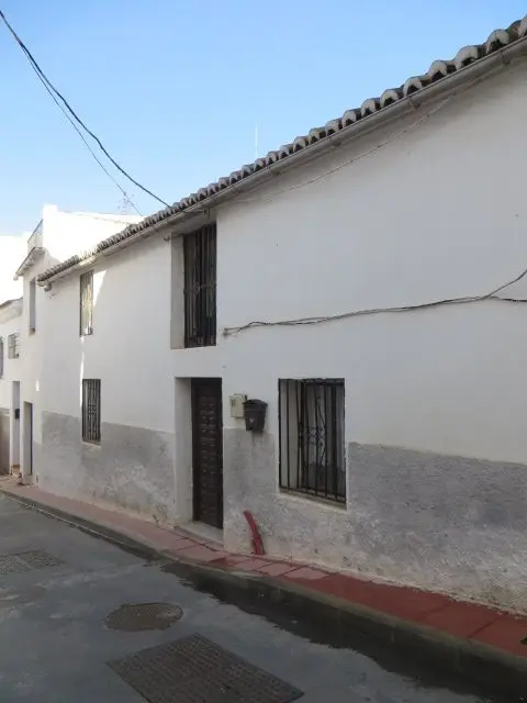 Calle Moral, 10