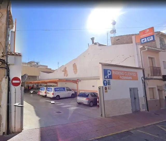 Carretera de Jumilla, 27