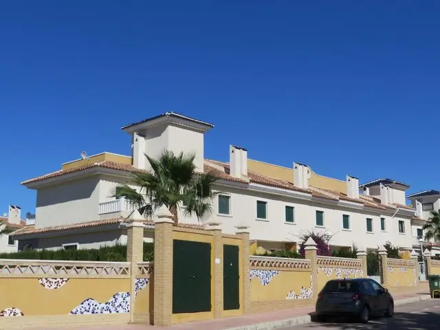 Calle Gerona, 90