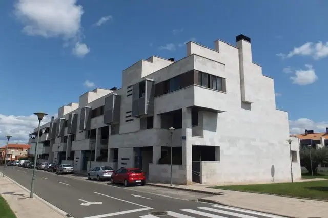 Calle Fermín Gubindo, 42, 3º B