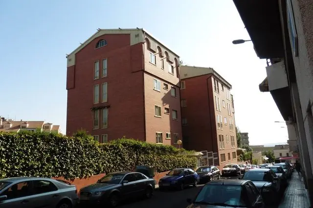Calle Alí, 2
