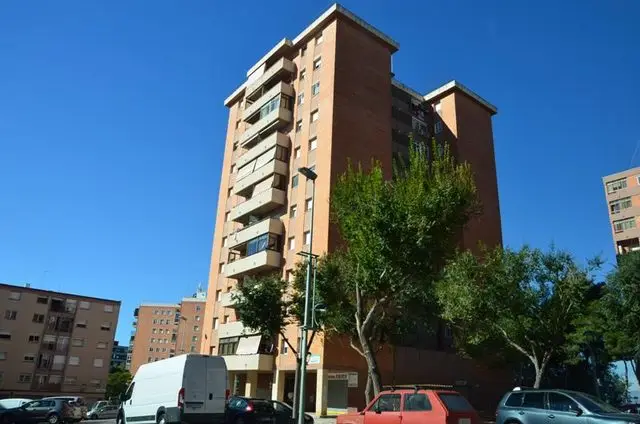 Edificio Sardeña Esc B. 1º 2º