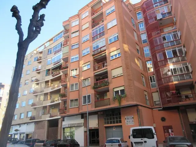 Calle Pepe Blanco, 3