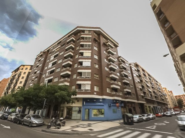 Avenida Pablo Gargallo 70, 72