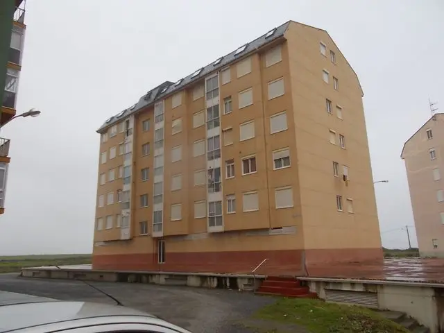 Rúa Concello de Sarria, 45-47-49 - 1.º F