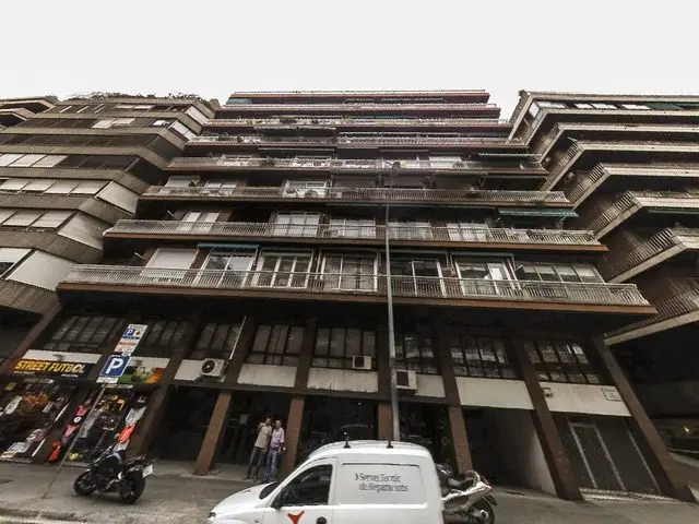 Travessera del Dalt 73-75 Planta Baja