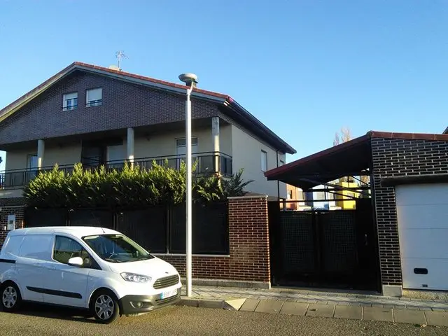 Calle Abedul, 5