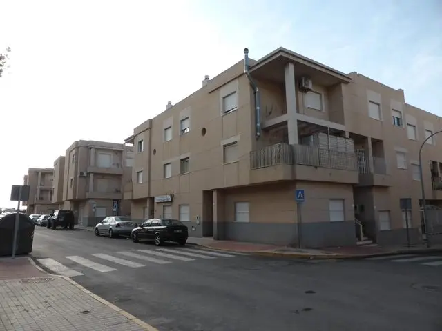 Calle Miguel Hernandez, 16