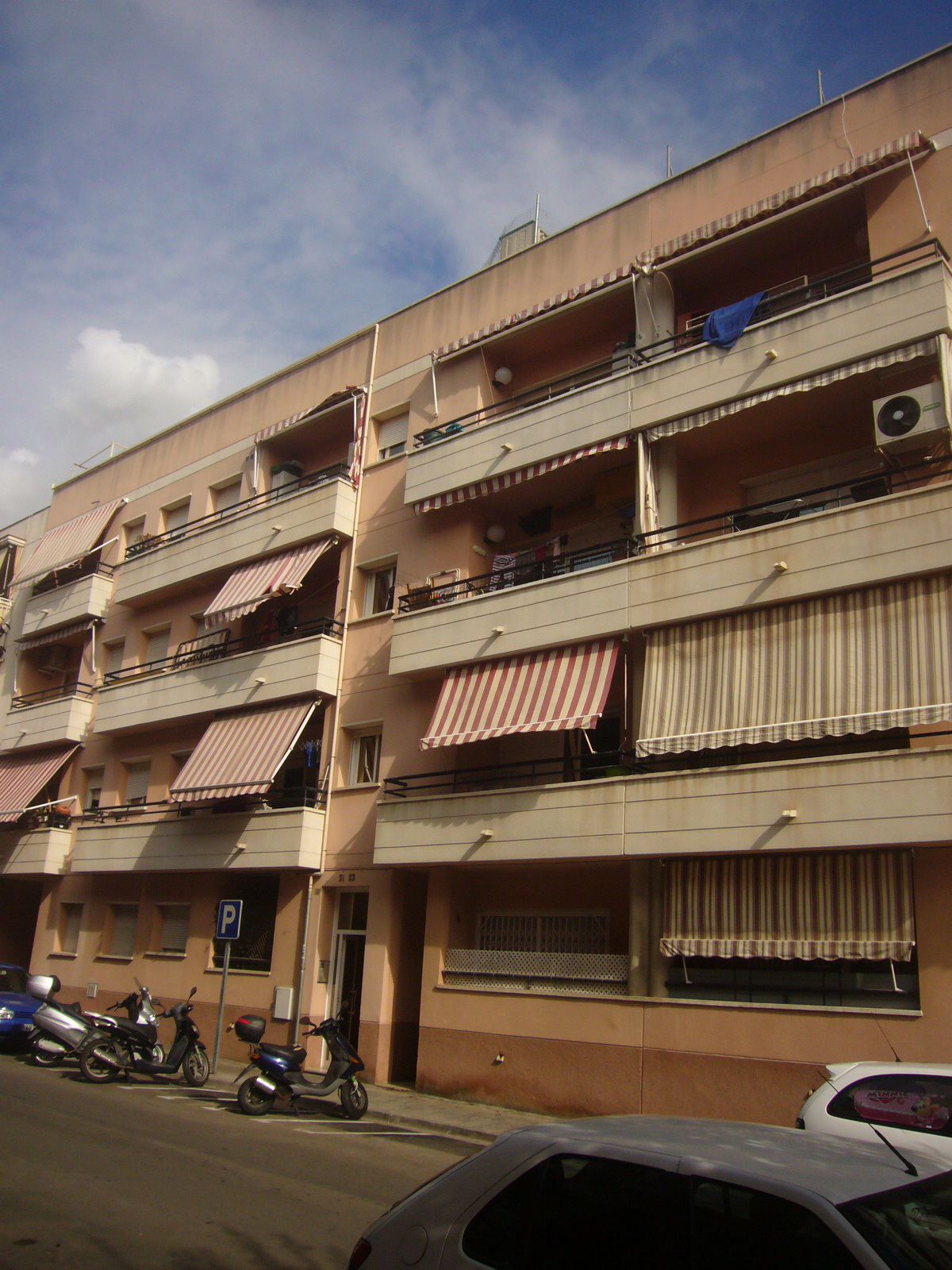 Calle Ortega i Gasset, 21-23
