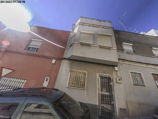 Calle Oviedo, 3