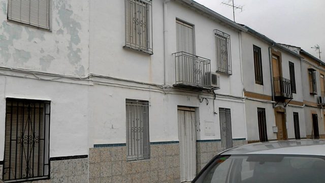 Avenida Constitucion, 74