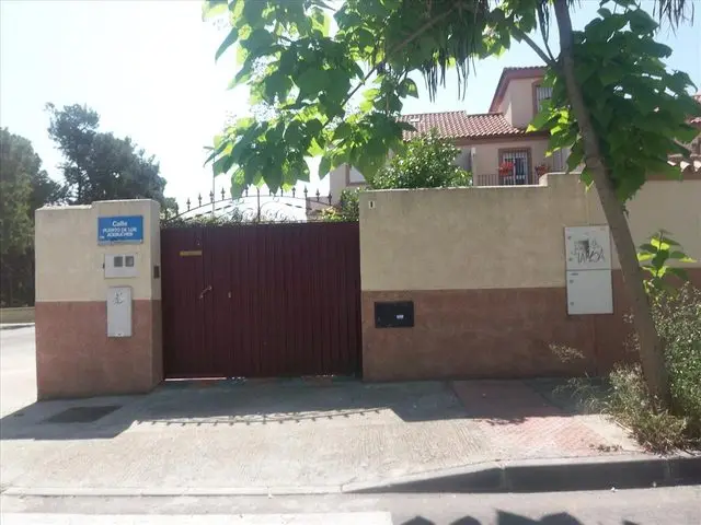 Calle Puerto de los Acebuches, 1