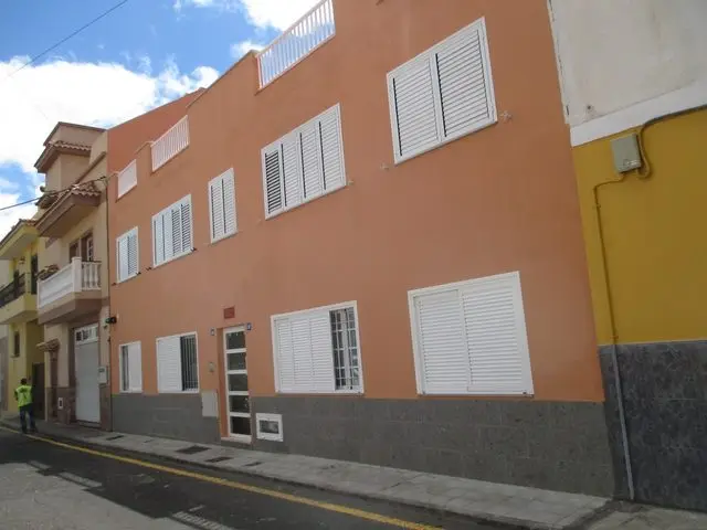 Calle la Pajarita, 35, Bajo, Puerta d