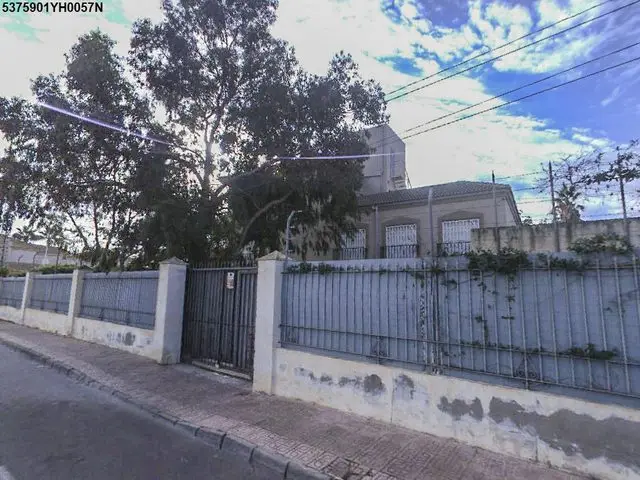 Calle Tomas Valcarcel, 16