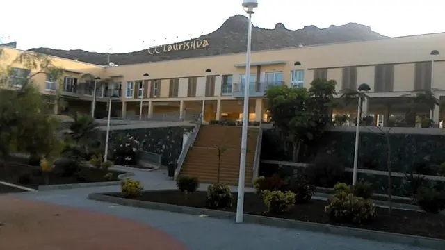 Calle Montaña Clara, Planta 0, Puerta 15