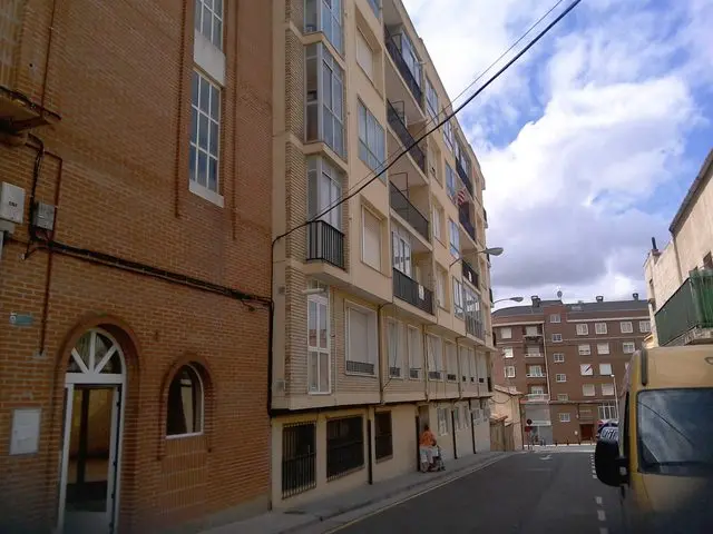 Calle Gonzalo de Berceo, 2, Bj J
