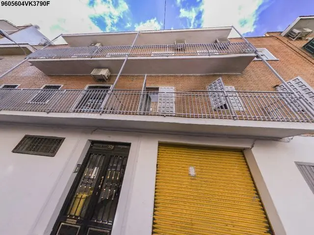 Calle Santoña, 52, Bj 2