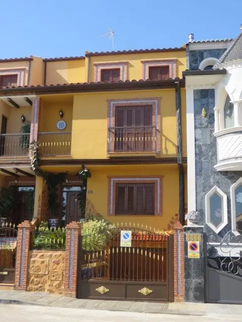 Calle Mariana Pineda, 16