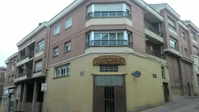 Calle Luis Ortún, 2, Bj A3