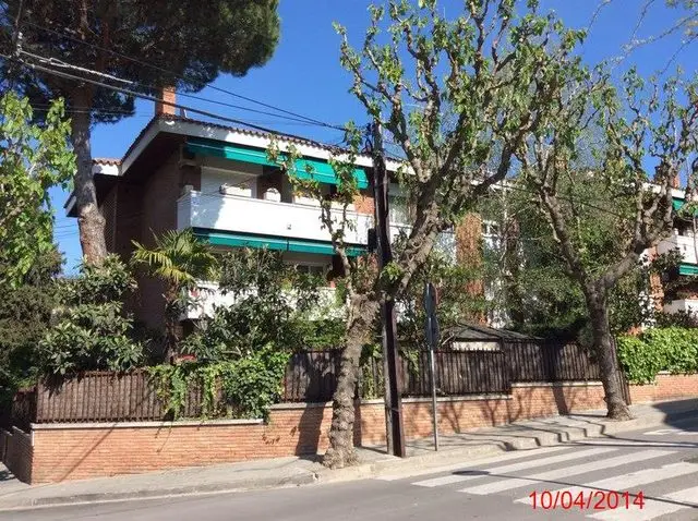 Carrer de Pahissa, 19, Bajos