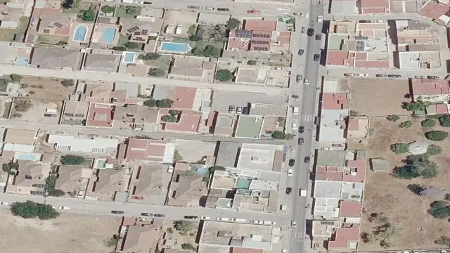 Calle la Brasa, 76