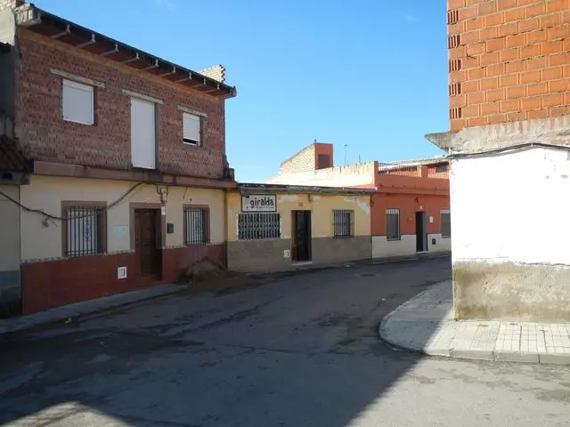 Calle Giralda, 24