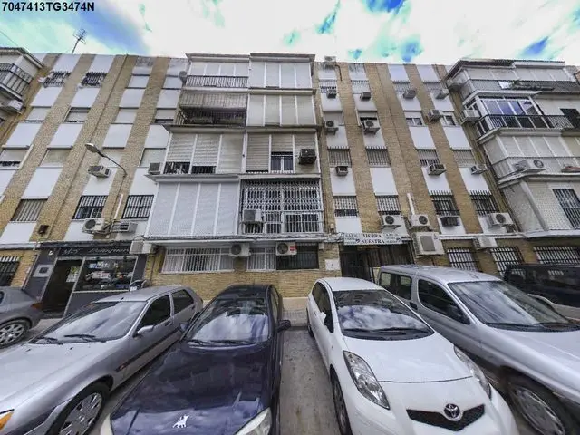 Avenida de Pino Montano, 1º C