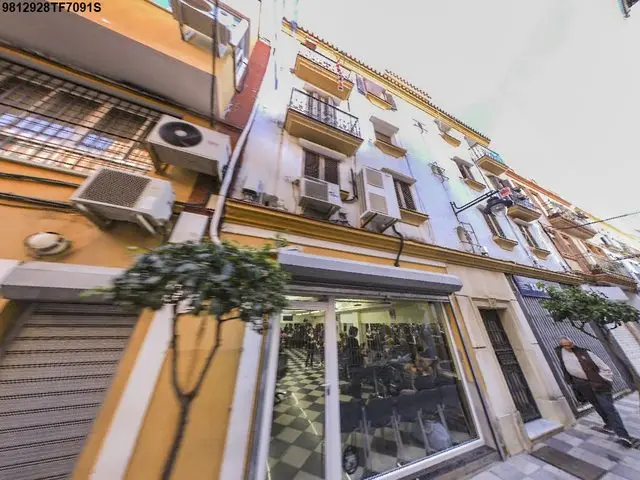 Calle Emilio Castelar, 22, Puerta 4