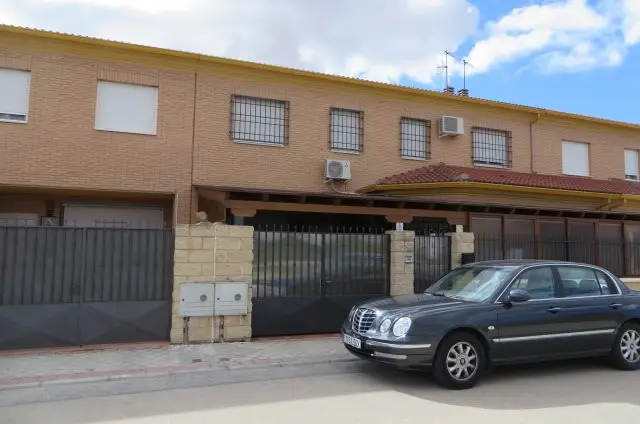 Calle Madrid, 8