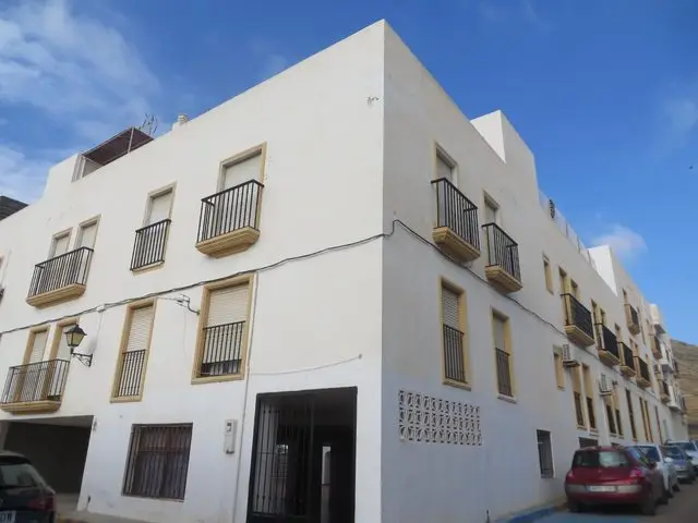Avenida Garrucha, 74, 1º 13