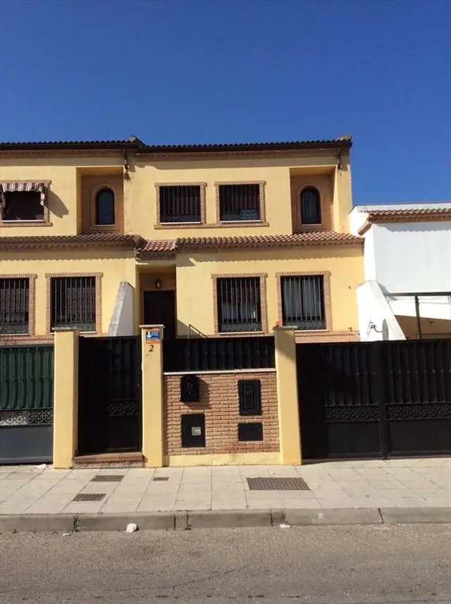Calle Valenzuela, 2