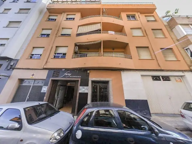 Calle Méndez Núñez, Puerta 6