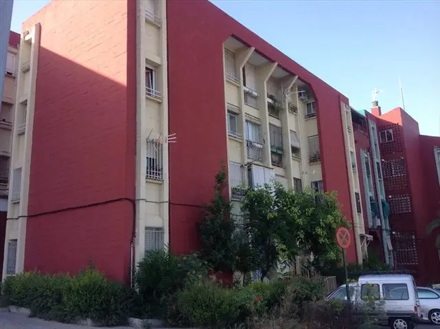 Pasaje de Teba 17, 1 3 4