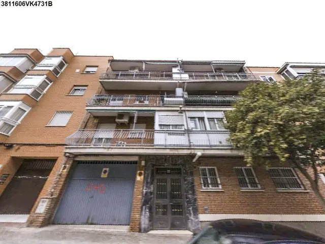 Calle Higinio Rodriguez 73, Bj