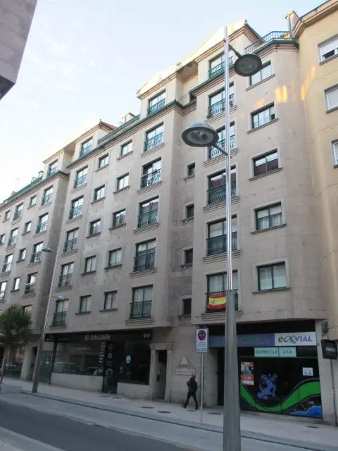 Avenida Vigo, 44, 6º B