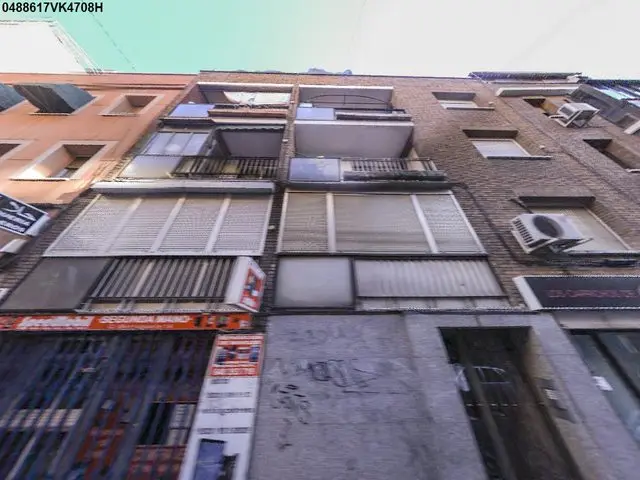 Calle de Berruguete 14 Semisotano Tienda Izquierda