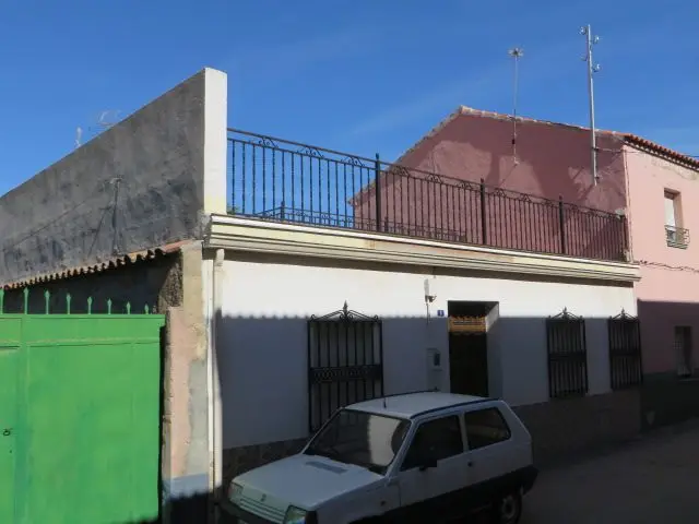 Calle General Moscardo 5