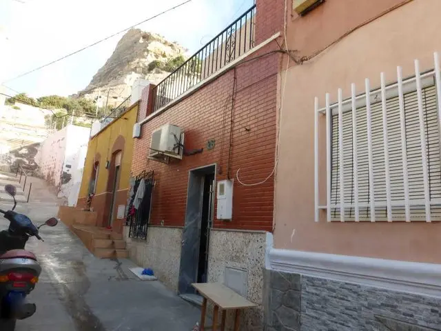 Calle San Eduardo, 26, Bajo