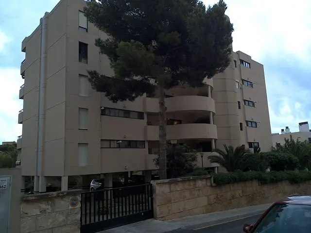 Calle Miguel de Cervantes, 9