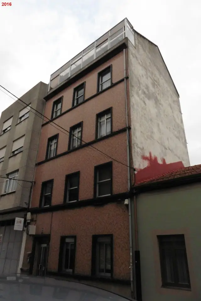 Calle Rosalia de Castro, 7