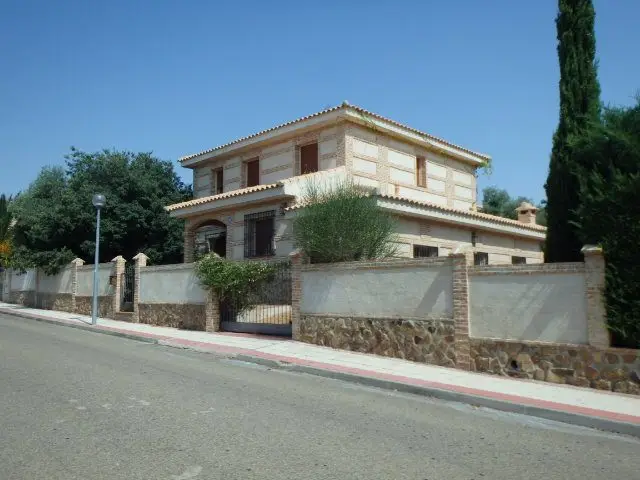 Calle Fresno, 12