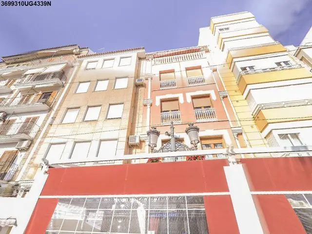 Avenida Manuel Reina, 17