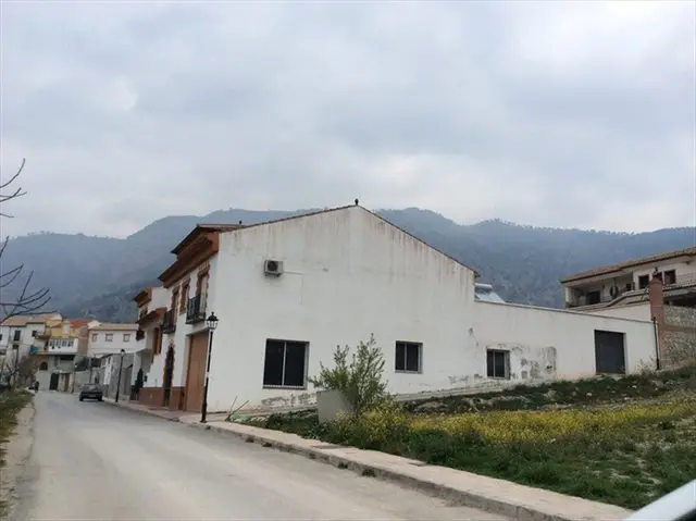 Carretera Colomera, 18