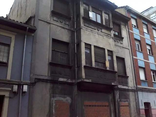 Calle Ramon y Cajal, 4