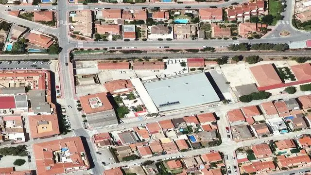 Calle Antoni Gaudi, 33