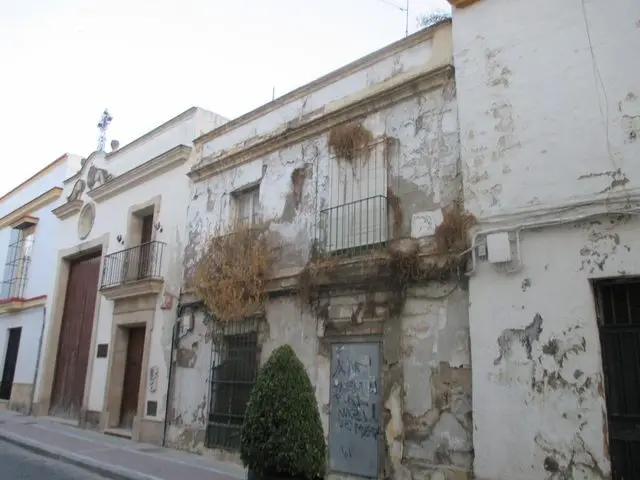 Calle Merced, 8