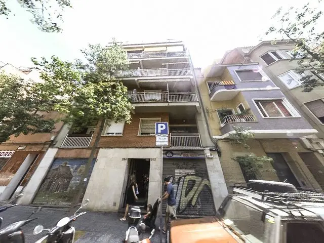 Calle Galileo, 262-264