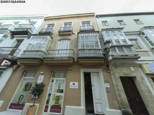 Calle Virgen de los Milagros, 103